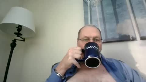 Snapshot of willnedoher chatting on January 15, 1:41 pm Willhedoher online show from January 15, 1:41 pm