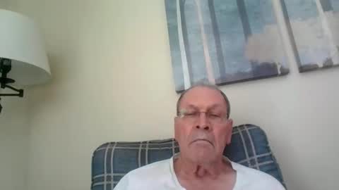 Snapshot of willnedoher chatting on December 21, 3:42 pm Willhedoher online show from December 21, 3:42 pm