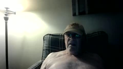 Snapshot of willnedoher chatting on September 28, 12:41 am Willhedoher online show from September 28, 12:41 am