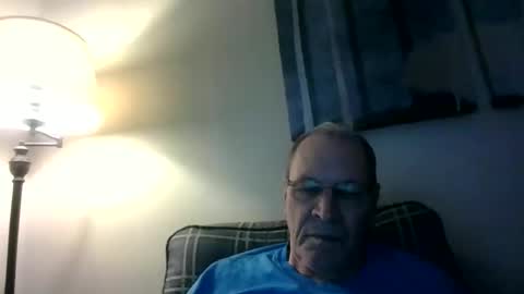 Snapshot of willnedoher chatting on December 25, 2:34 pm Willhedoher online show from December 25, 2:34 pm