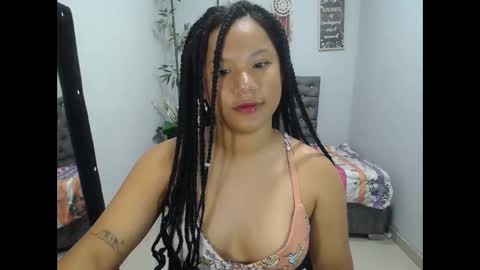 WIllow  online show from April 7, 11:23 am