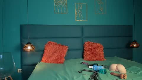 willturneer online show from March 15, 3:44 am