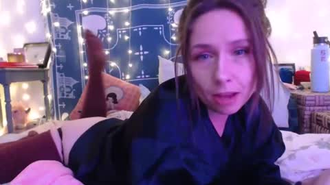 Eevie online show from January 6, 2:37 am