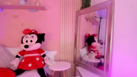 Winnie online show from February 12, 4:16 am