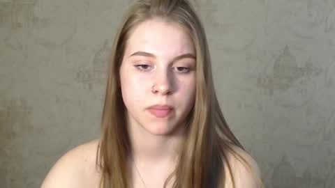 wira_witch online show from March 9, 2:54 pm