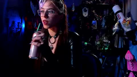 Goddess of two strapons  - Mr. long Don Mr. Pinky online show from February 20, 7:41 pm