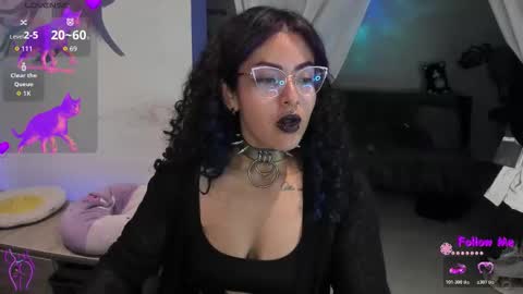     Luna Violeta  A r t i s t  online show from January 7, 4:06 am