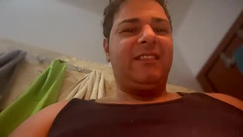 Snapshot of witebull83 chatting on December 7, 10:50 am Witebull online show from December 7, 10:50 am