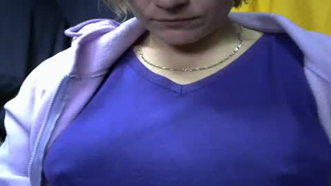 wleslymosw online show from December 22, 10:15 pm