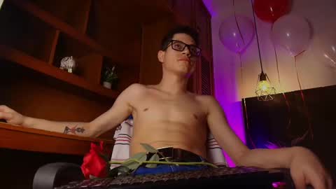  W O L F  online show from September 19, 12:31 pm