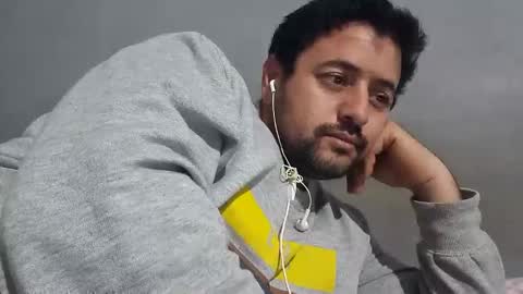 Snapshot of wolfrot chatting on February 4, 10:24 pm wolf boy online show from February 4, 10:24 pm