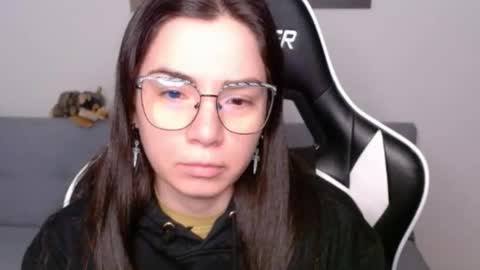 Alex online show from April 12, 3:21 am