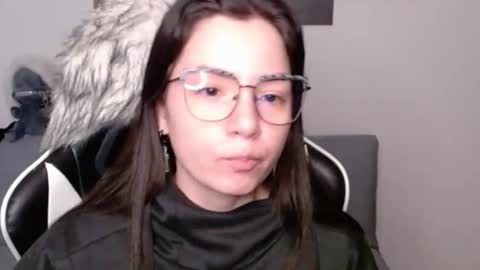 Alex online show from December 19, 3:24 am