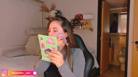   online show from April 17, 2:25 am