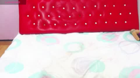   online show from February 22, 12:40 pm