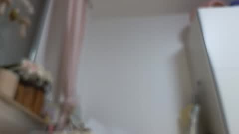 Wondergirl online show from November 1, 8:46 am