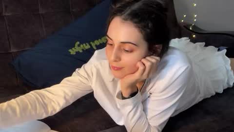 Stia online show from October 12, 11:36 am