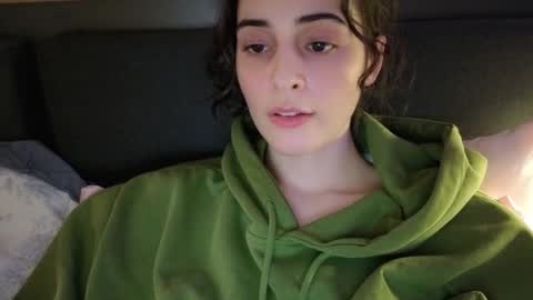 Stia online show from December 18, 5:19 pm