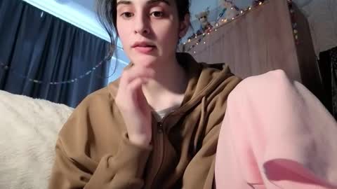 Stia online show from February 3, 12:42 pm