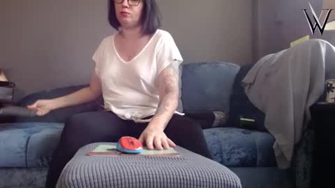 Snapshot of wonders_feet chatting on February 15, 2:37 am Wonder online show from February 15, 2:37 am
