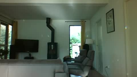 woodwurm and Snoeske online show from March 10, 9:23 am