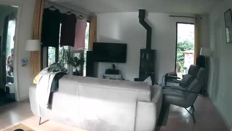 woodwurm and Snoeske online show from March 12, 8:51 am