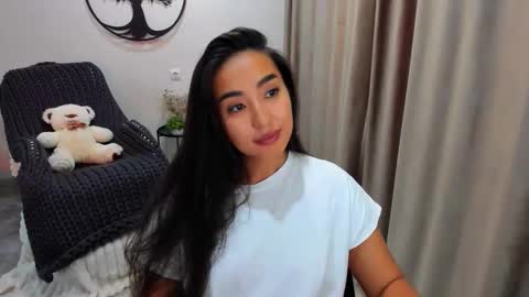 dudetta Kim online show from October 22, 6:49 am