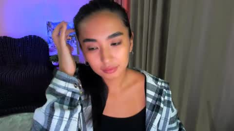 dudetta Kim online show from March 10, 6:45 pm