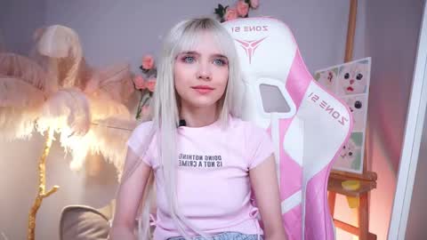 wow_angel online show from May 2, 5:46 am