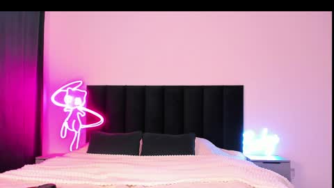 Emi online show from February 18, 8:16 am