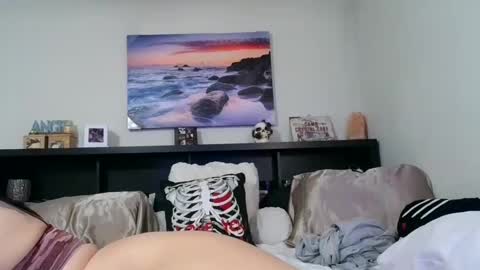 Snapshot of wrenleigh chatting on September 18, 4:38 am Crystal Lake online show from September 18, 4:38 am