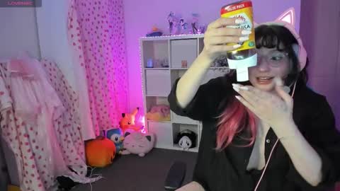 Wren Valentine online show from November 11, 8:05 am