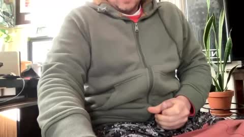 Snapshot of wucious chatting on January 4, 7:44 pm wucious online show from January 4, 7:44 pm