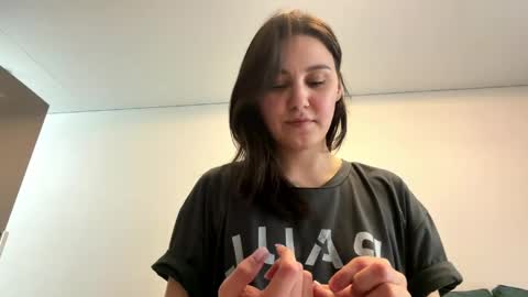 lily online show from April 24, 5:31 am