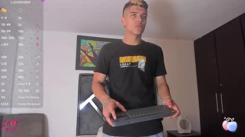 Snapshot of wyatt_2 chatting on October 11, 3:26 pm wyatt online show from October 11, 3:26 pm