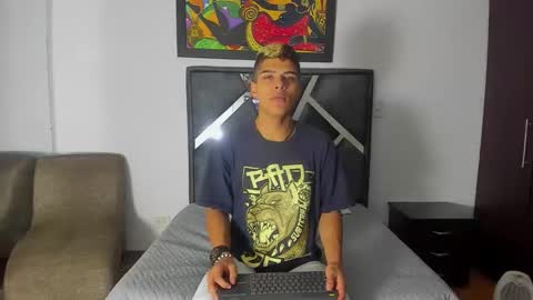 Snapshot of wyatt_2 chatting on October 16, 11:21 am wyatt online show from October 16, 11:21 am