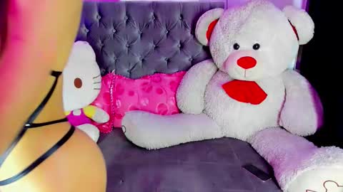 Maria Juliana online show from September 13, 7:33 am