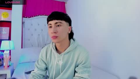 xaanderGrey online show from November 30, 7:54 pm