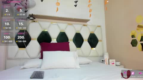 xaanderGrey online show from November 1, 3:49 am