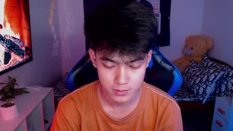 Prince Aldrian  online show from December 25, 12:37 pm