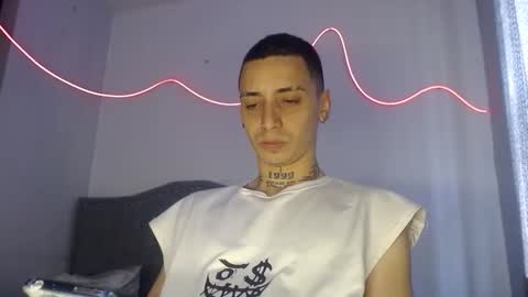 xalejo_max online show from September 18, 7:07 pm