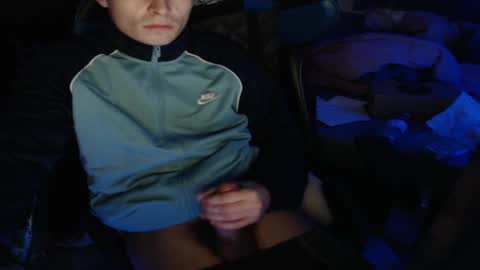 Snapshot of xandiigmusik chatting on October 30, 5:19 am rx4per online show from October 30, 5:19 am