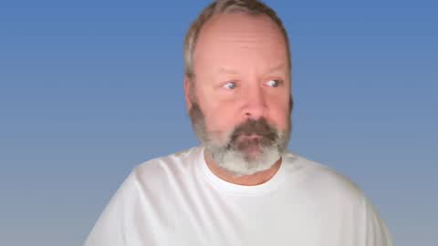 Snapshot of xarkevis chatting on January 1, 7:43 pm X4RK3V15 online show from January 1, 7:43 pm