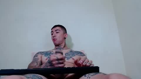 xav_dai online show from April 30, 4:34 pm