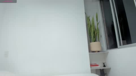 Xavier online show from December 2, 1:37 am