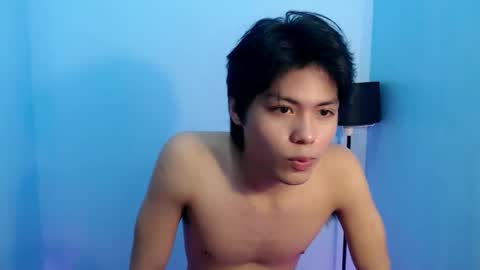 xcharls08 online show from May 10, 3:57 am