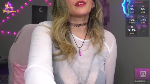 Snapshot of xclusivesecrets chatting on October 19, 8:41 am spoil me here online show from October 19, 8:41 am