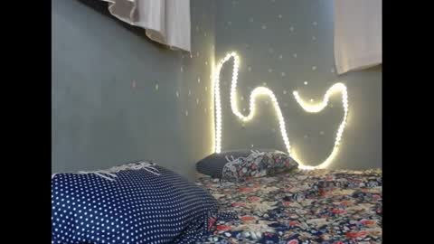 xcreamypussy online show from February 13, 8:27 am