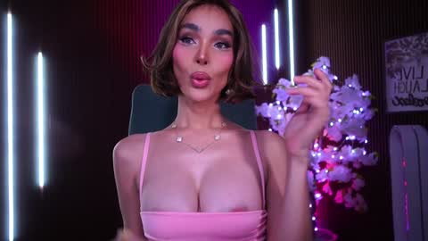 Anne online show from December 4, 5:18 am