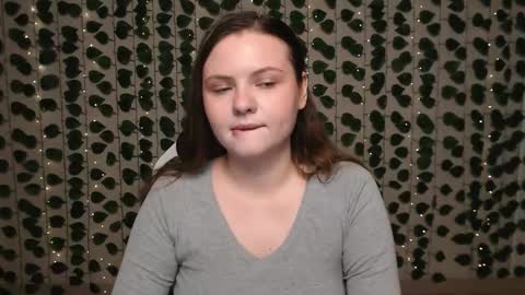 Snapshot of xilana chatting on February 14, 4:47 am Lina online show from February 14, 4:47 am